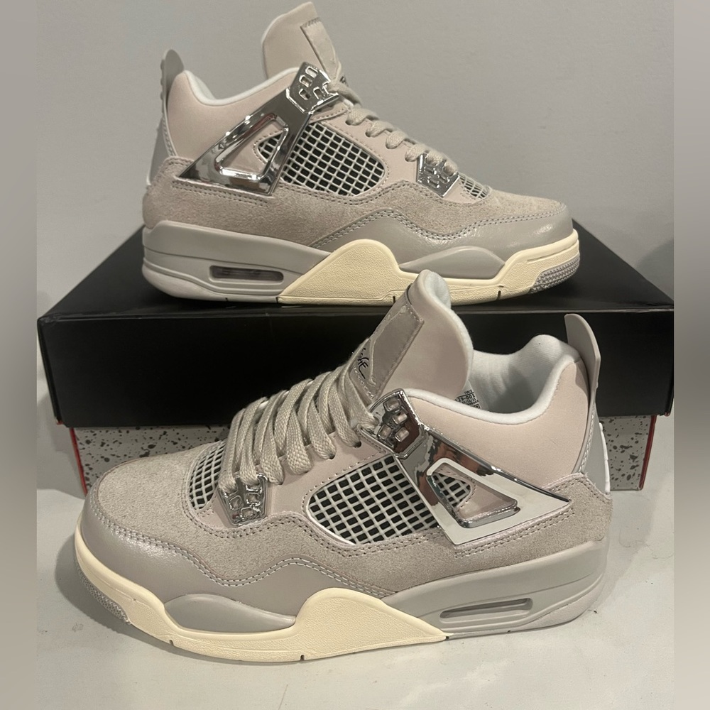 Jordan 4 Frozen Moments